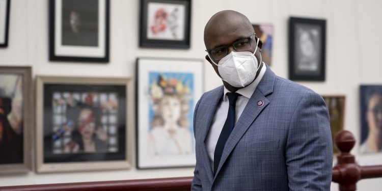 Anggota Kongres AS Desak Israel untuk Memvaksinasi Warga Palestina