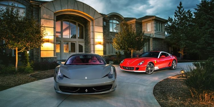 Bahaya Kenikmatan Dunia