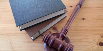 Status Anak Angkat dalam Hukum Waris
