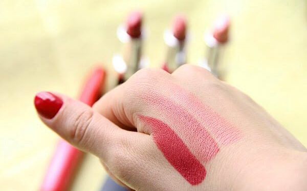 Agar Menempel Sempurna, Ini 5 Tahapan Menggunakan Lipstik Matte