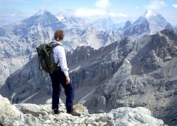 Biar Mundur Selangkah untuk Bisa Maju Seribu Langkah