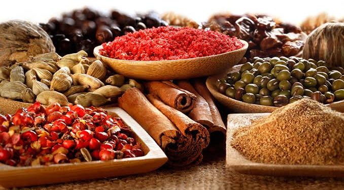 Cara Mudah Usir Semut dengan 5 Bahan Alami Ini