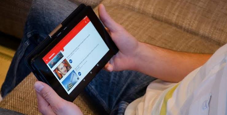 Hukum Belajar Agama dengan Sarana Video tanpa Hadir ke Majelis karena Kesibukan