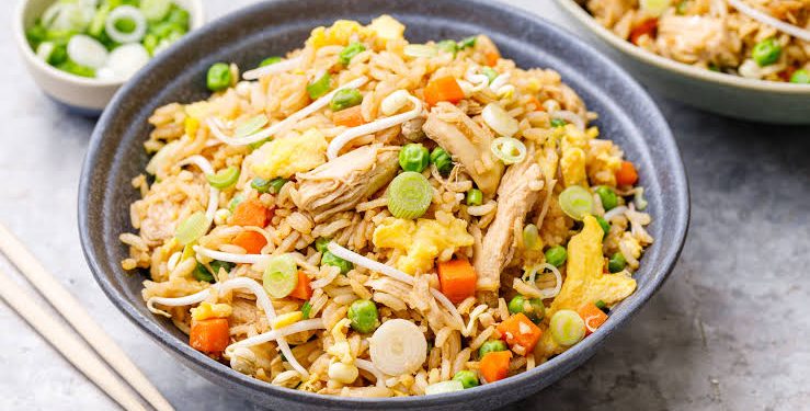 4 Cara Membuat Nasi Goreng Gurih dan Segar