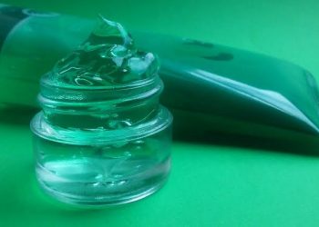 Hukum Minyak Rambut yang Menutupi Wudhu