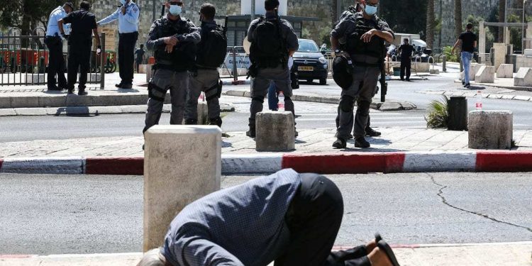 Israel Memblokir Jamaah Palestina Mencapai Masjid Al-Aqsha