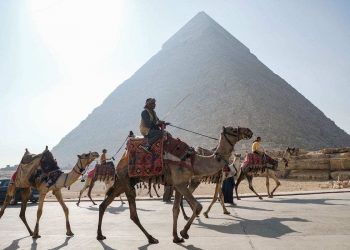 Efek Pandemi Corona, Perusahaan Pariwisata Mesir Likuidasi Aset untuk Tetap Bertahan