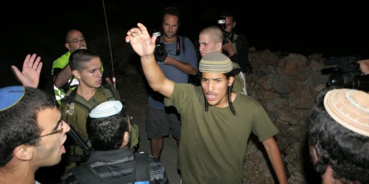 Tiga Warga Palestina Terluka oleh Pemukim Israel di Tepi Barat