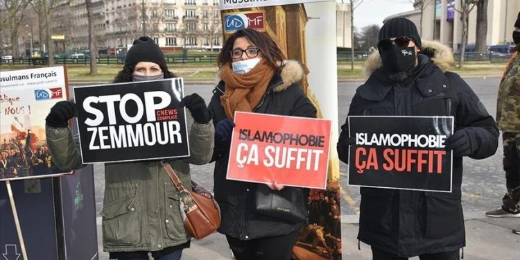 Warga Prancis Demo Tolak RUU yang Dinilai Diskriminatif Terhadap Muslim