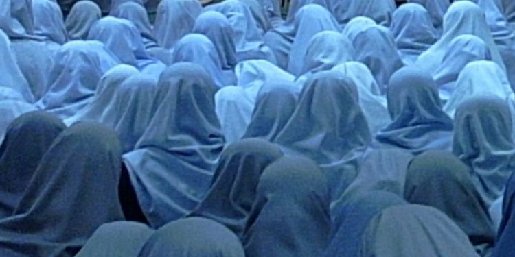 Menyelamatkan Akhlak Anak Remaja