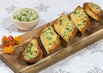 Sarapan Pagi dengan Garlic Roti Tawar