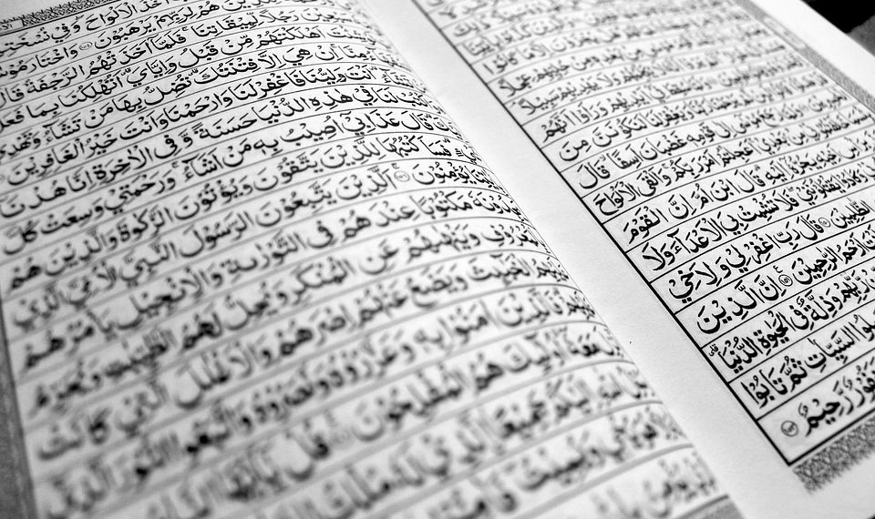 Lebih Penting Mana, Ibadah atau Merawat Anak?