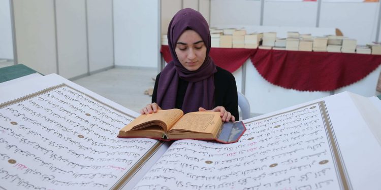 Arab Saudi Dilaporkan Menangkap Ulama Perempuan karena Mengajar Alquran di Rumah