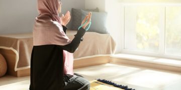 Menumbuhkan Muroqobah atau Pengawasan Allah