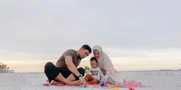 Ini Hal Menyenangkan bagi Lindswell Kwok Sejak Miliki Anak