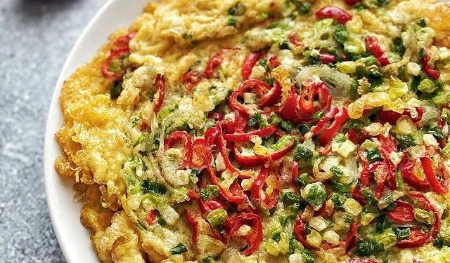 Makan Siang Mudah dengan Telur Dadar Resto