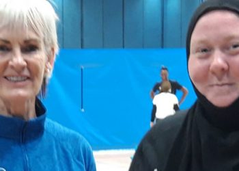 Olahraga Tenis Masuk Masjid Bradford