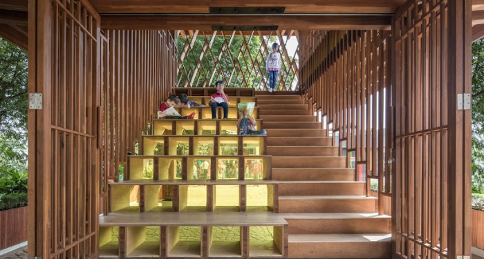 Perpustakaan Unik dari Kayu Sabet Penghargaan