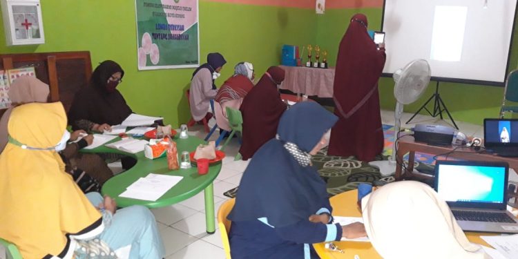 Lomba Berkisah Shohabiyah di Milad ke-21 Fosimata Kota Kupang