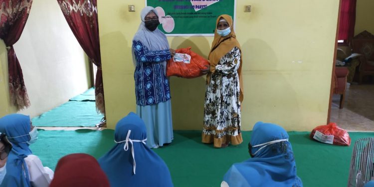 Fosimata Kota Kupang Berbagi Cinta dengan Dhuafa dan Marbot Masjid