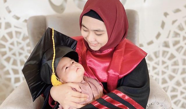 Oki Setiana Dewi: Menjadi Istri dan Ibu Tidak Lantas Membuat Pendidikan Terhenti