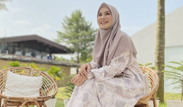 Tips Istiqomah Berhijab dari Puput Melati