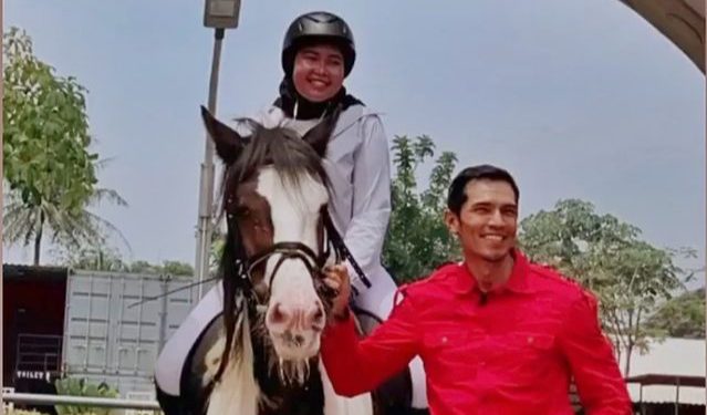 Ini Cara Adrian Maulana Membangun Kedekatan dengan Dua Anak Perempuannya