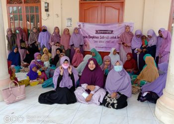 Salimah Gayo Lues Berikan Paket Sembako untuk Janda dalam rangka Milad Salimah ke-21