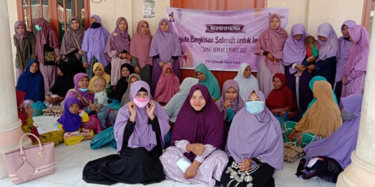 Salimah Gayo Lues Berikan Paket Sembako untuk Janda dalam rangka Milad Salimah ke-21