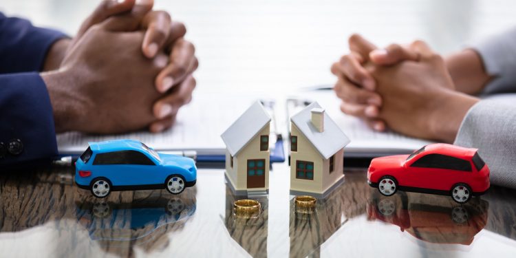 8 Cara Hidup dengan Suami yang Tidak Hadir secara Emosional