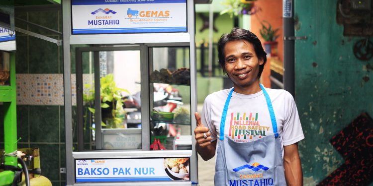 100 Unit Gerobak Pertama di Tengah Pandemi