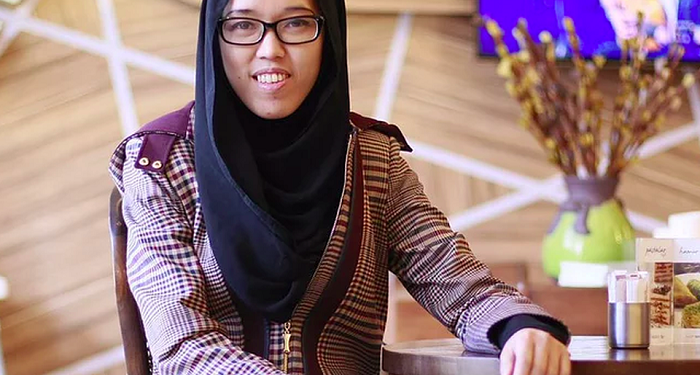 Franka Soeria Melawan Islamofobia dengan Fesyen