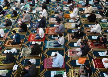 Hafalkan, Ini Bacaan Dzikir Setelah Sholat Fardhu sesuai Sunnah Rasulullah