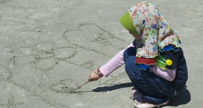 Ayah Ibu Kembalilah ke Rumah