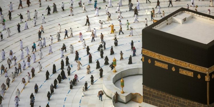 Arab Saudi Wajibkan Vaksin Covid-19 Bagi Jamaah yang Ingin Naik Haji