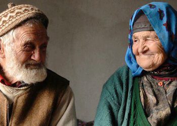 Ciri Cinta Sejati: Tak Tergoda dengan Yang Lain