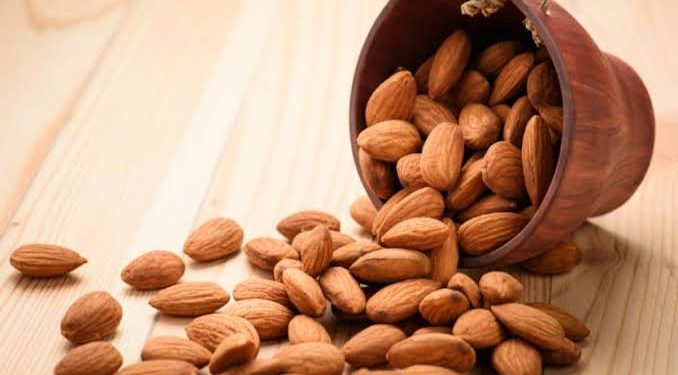 5 Manfaat Kacang Almond untuk Kesehatan