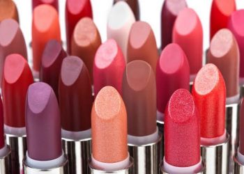 5 Tips Agar Lipstik Tahan Lama di Bibir