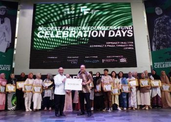 Strategi Desainer Fashion Indonesia Merebut Hati Konsumen