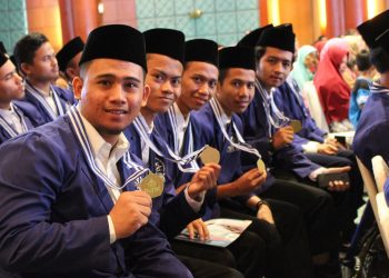 Kuliah D-2 Gratis di Pesantren Teknologi Informasi dan Komunikasi