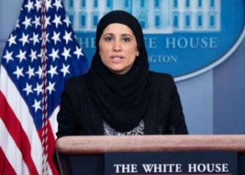 Sameera Fazili Muslimah Berhijab Pertama dalam Konferensi Pers Gedung Putih