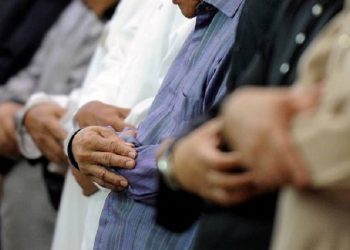 Taubatnya Orang yang Meninggalkan Sholat