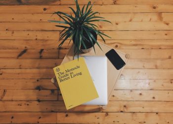 Manfaat Self-Talk untuk Menghilangkan Perasaan Sedih