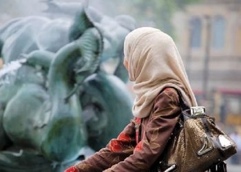 Cara Seorang Istri Menyikapi Suami yang Tidak Memberi Nafkah