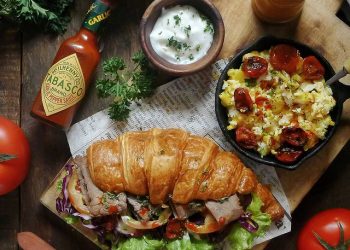 Croissant With Scrambled Egg, Ide Sarapan Pagi Mudah dan Mewah