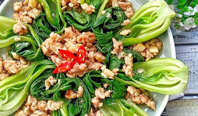 Resep Pokcoy Siram Ayam Cincang Lezat