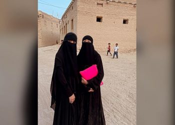 Antar Putrinya Belajar ke Hadromaut, Ini Ungkapan Perasaan Kartika Putri