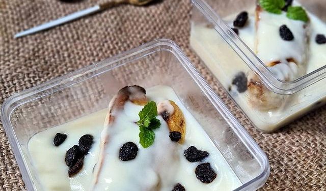 Ide Menu Takjil: Pisang Berendam Saus Fla