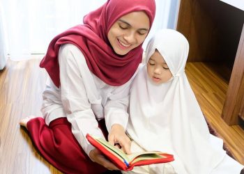 Cerita Nycta Gina Ajarkan Uta dan Uti Berpuasa