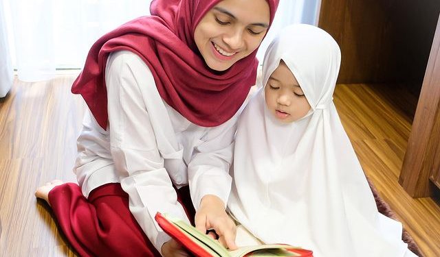 Cerita Nycta Gina Ajarkan Uta dan Uti Berpuasa